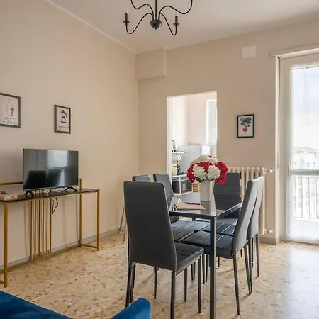-extra Parking- Suite-1- X6 Con Balcone * Turin