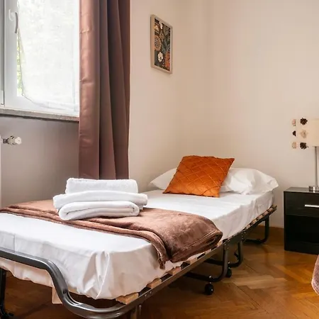 Apartment -extra Parking- Suite-1- X6 Con Balcone