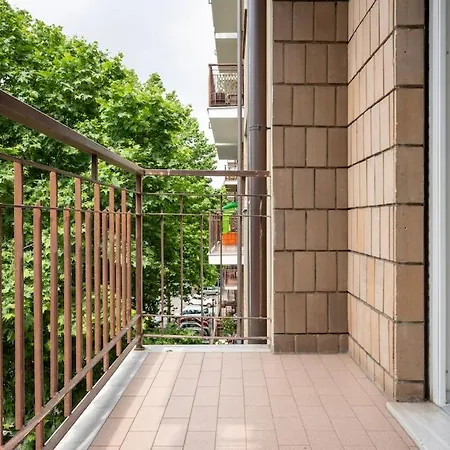 -extra Parking- Suite-1- X6 Con Balcone * Turín