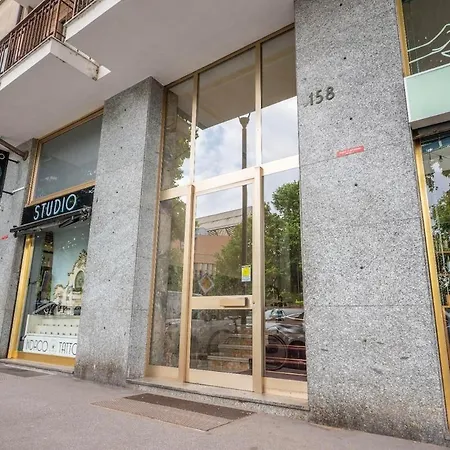 -extra Parking- Suite-1- X6 Con Balcone
